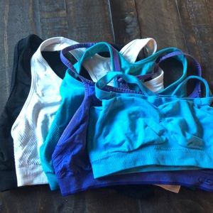 5 sports bras barely worn